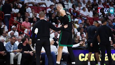 Porzingis deja fríos a los Celtics con su lesión