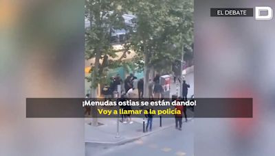 Vídeo | Piedras, golpes y palos en una brutal reyerta junto al Bernabéu que deja 11 heridos, uno de ellos grave