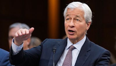 Jamie Dimon is skeptical about the odds of a 'soft landing'