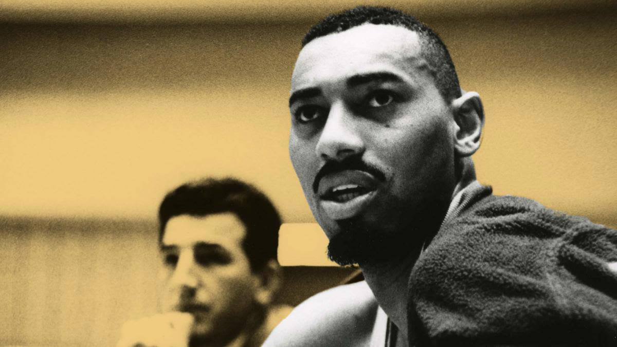 "Out of nowhere, some sandwiches would show up… some beers for everybody" - Wilt Chamberlain kept quiet about covering food and drinks for college students for two years