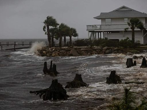 Helene makes landfall in northwestern Florida as a Category 4 hurricane