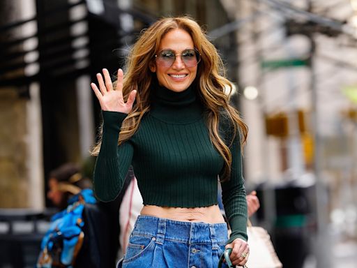 Historia de un flechazo: las botas con plataforma que Jennifer Lopez lleva sin parar