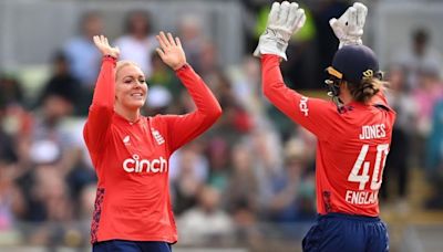 England recover to thrash Pakistan in first T20