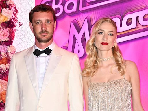 Beatrice Borromeo, la invitada más elegante del Baile de la Rosa con su vestido de flecos brillantes