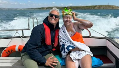La historia de inspiración de la adolescente de 16 años que cruzó a nado el Canal de la Mancha