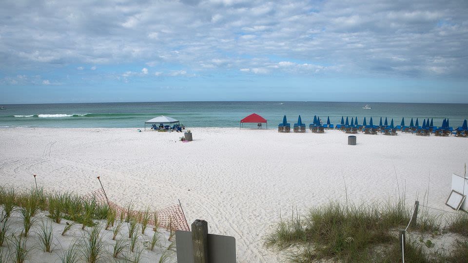 3 Alabama tourists die after getting caught in rip current during nighttime swim at Panama City Beach