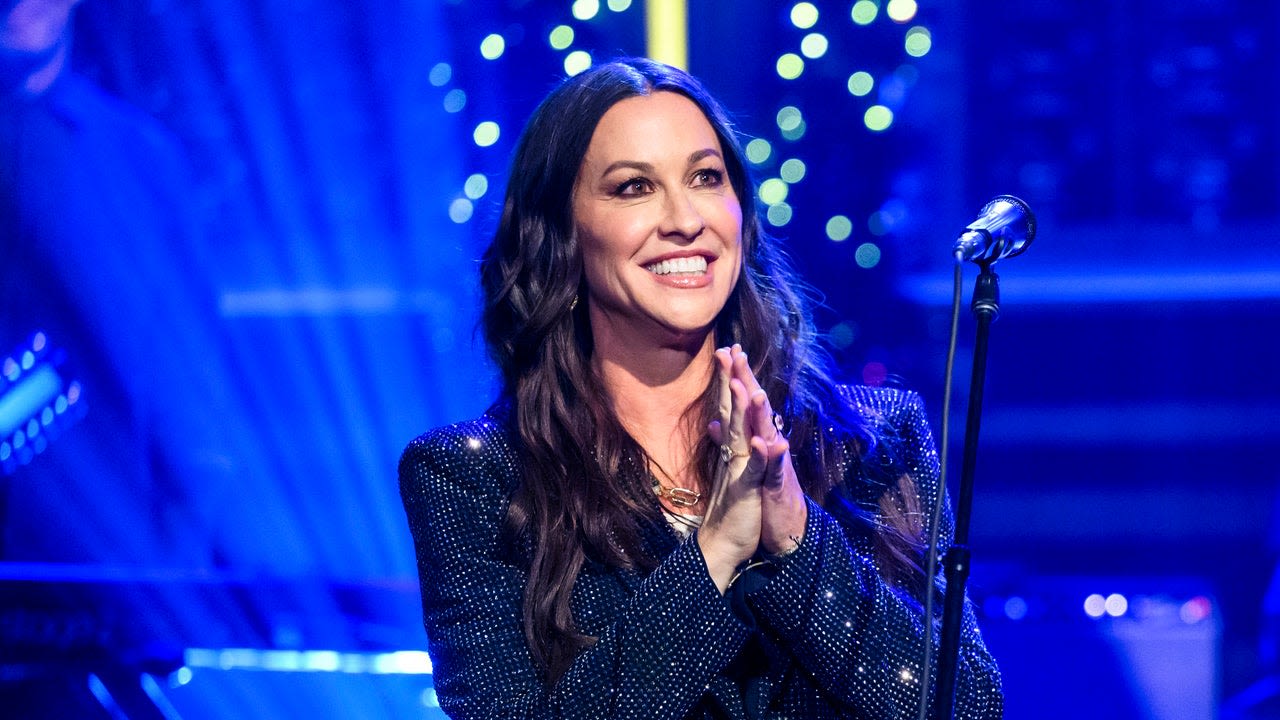 Watch Alanis Morissette Perform 'Ironic' With Her 8-Year-Old Daughter