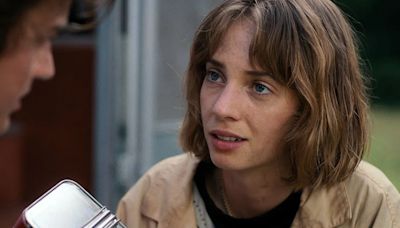 Stranger Things' Maya Hawke won't give out season 5 spoilers, even to her dad Ethan Hawke