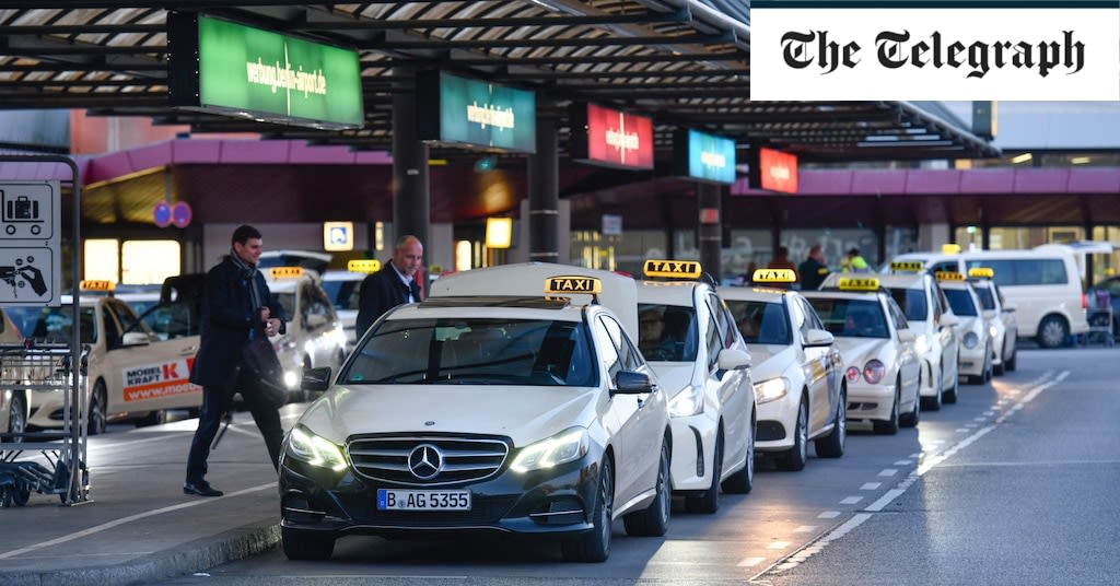 How to avoid scams when you get a taxi from the airport