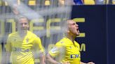 2-1. El Cádiz toma oxígeno y mete de nuevo en problemas al Valencia