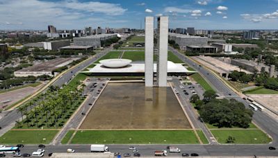 Câmara e Senado liberam parlamentares de trabalho em Brasília em semana de festas juninas