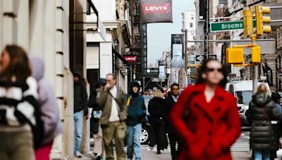 Consumer Confidence Backtracks for a Third Straight Month