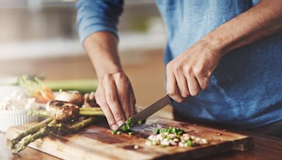 'I'm a Neurologist, and This Is My Go-To Dinner For Alzheimer's Prevention'