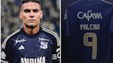 Falcao en Millonarios: hinchas agotan existencias de la camiseta del ‘Tigre’ tras el anuncio de su llegada