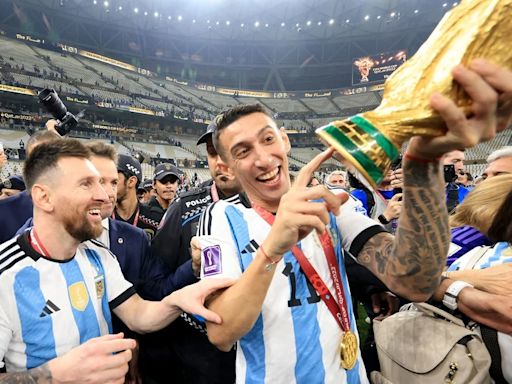 Messi y Di María lideran el listado de los futbolistas con más títulos en la selección argentina: el debate que los tiene bajo la lupa en el ranking