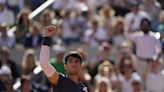 Carlos Alcaraz va por su primer título en Roland Garros: llegó a la final tras vencer al italiano Jannik Sinner