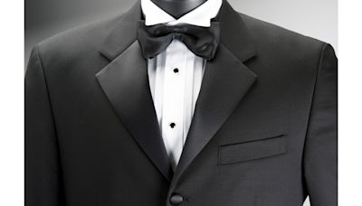 Miss Manners: Man is mad that he wore a tux to a black-tie affair and no one else followed the dress code