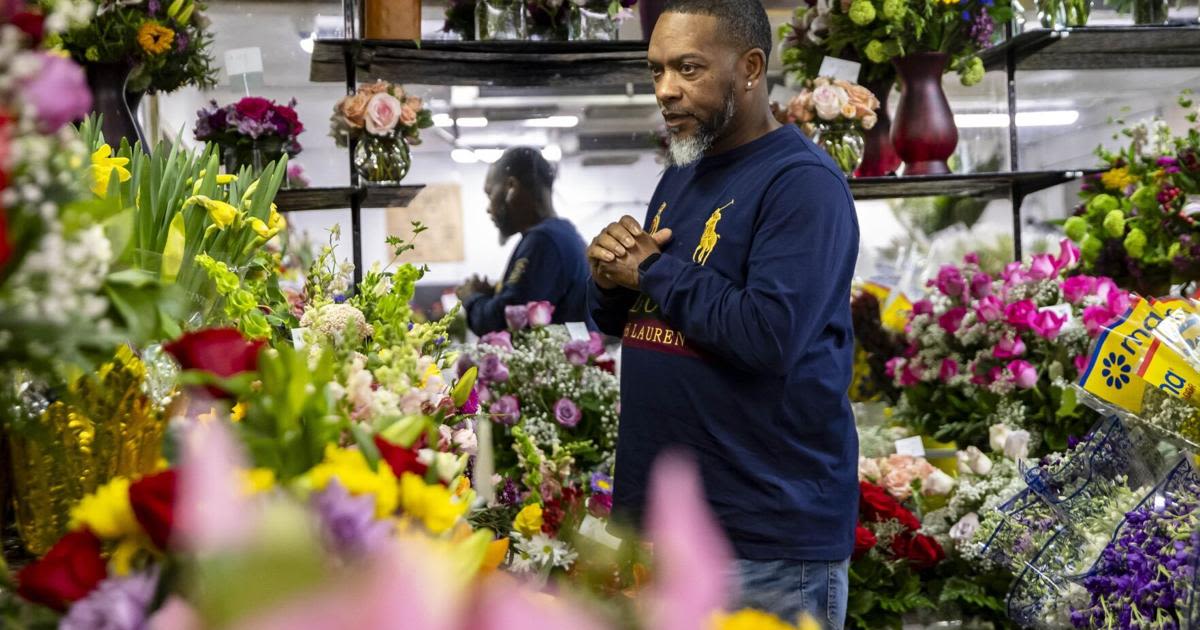 Local florist delivers smiles for Mother's Day