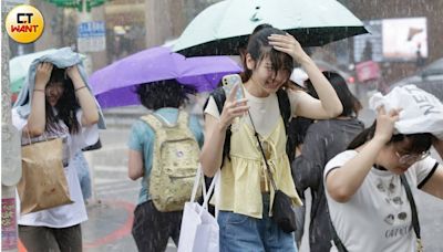 13縣市高溫警戒 周五前天天大雷雨！「冷心低壓」通過恐有冰雹