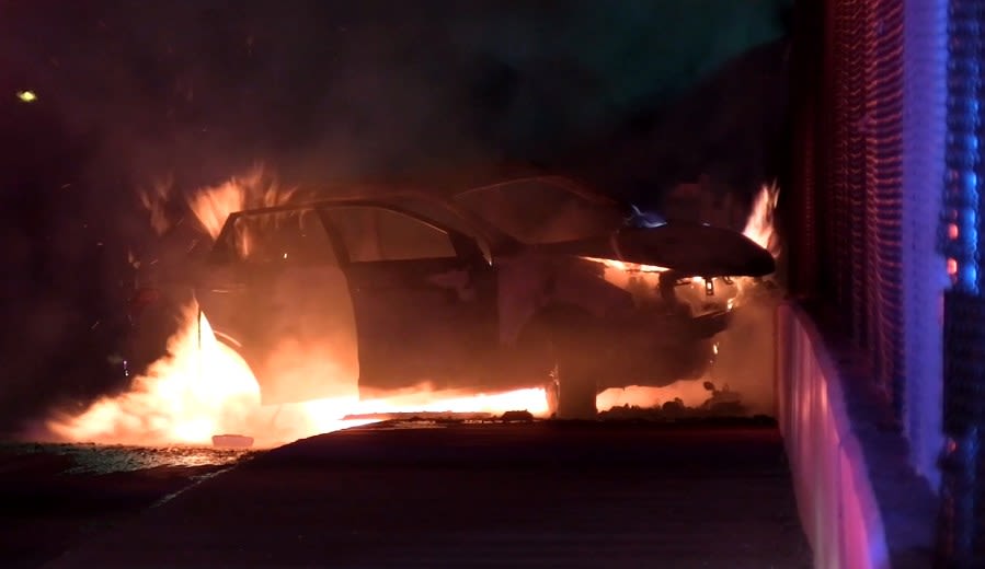 San Leandro police chase on I-880 ends in fiery Oakland crash