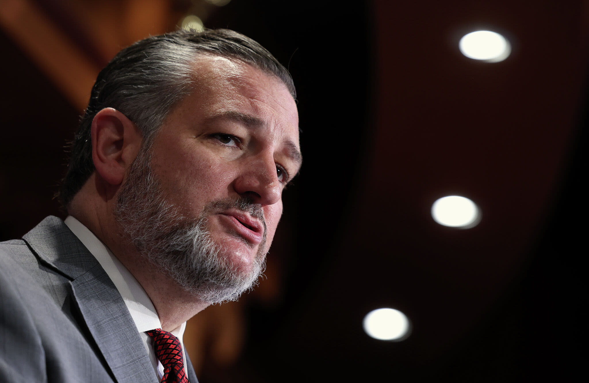 Why Ted Cruz does not want your canceled flight refunded