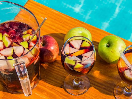 How To Perfect Sangria For The Ultimate 4th Of July Cookout