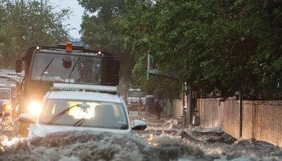 Heavy rains pound Delhi; 5 dead, waterlogging, traffic snarls add to chaos