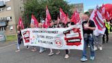 Grangemouth workers rally to save oil refinery jobs