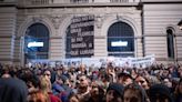 Una marea silenciosa marcha para reclamar "verdad y justicia" en Uruguay