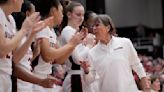 Stanford's VanDerveer announces retirement