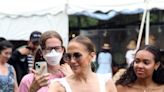 La lujosa cartera picnic de JLo que encendió la polémica: “Con el precio me compro una casa”