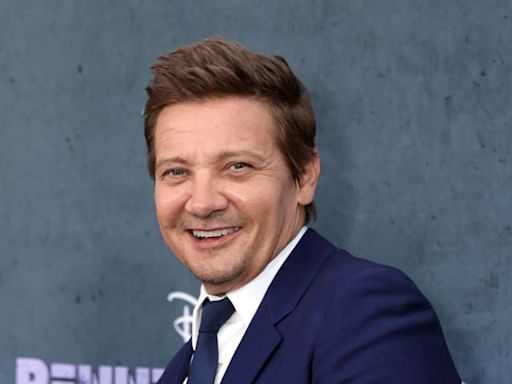 Jeremy Renner Reflects on Near-Fatal Accident, Shows Off Scars in New Interview