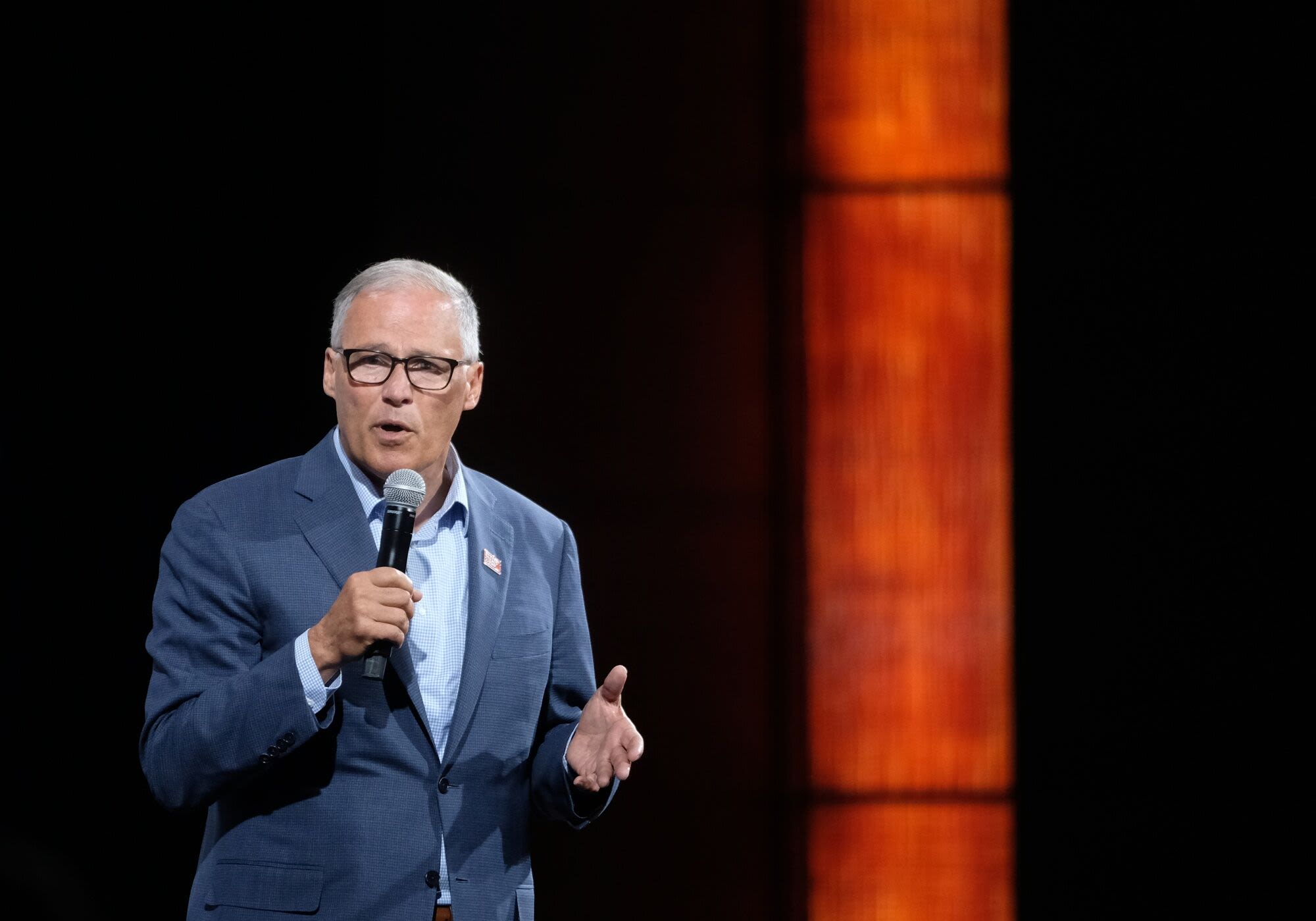 Inslee Joins Democratic Ranks Giving Tepid Support for Biden