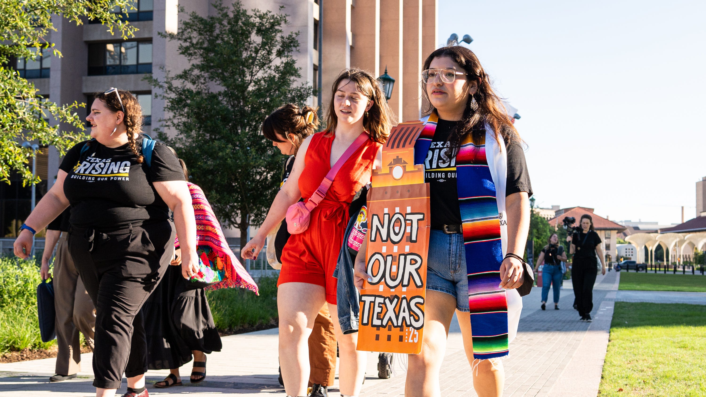 Texas Senate panel holds hearing on DEI, antisemitism. What UT chancellor said of protests