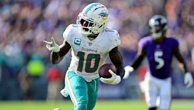 With Miami Dolphins 'on hot seat,' Tyreek Hill strengthens his voice