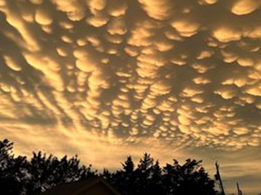 Strange clouds were in the North Texas sky on Sunday night. Here's what they are.