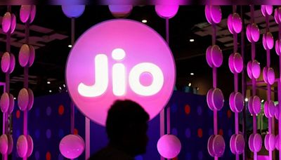 Reliance Jio Q1 result: Revenue rises to ₹26,478 cr in June quarter, net profit at ₹5,445 cr in line with estimates - CNBC TV18