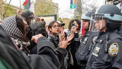 Più di cento studenti che manifestavano per il popolo palestinese sono stati arrestati alla Columbia University di New York