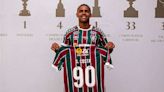 Douglas Costa entra em acordo com Fluminense e rescinde após apenas 22 jogos