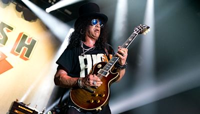 Slash explains why he used a Strat to cover a Peter Green track on his new blues album