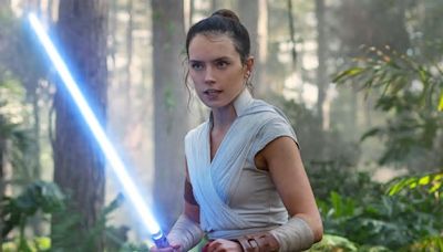 Daisy Ridley confiesa que es “muy extraño” volver a interpretar a Rey en ‘Star Wars’
