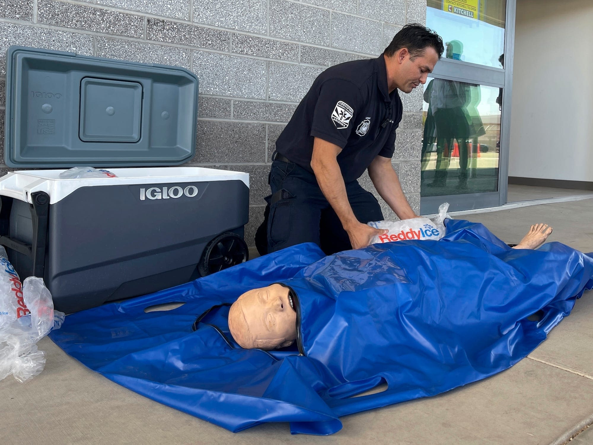 It's getting so hot, EMTs are putting overheated people in iced body bags