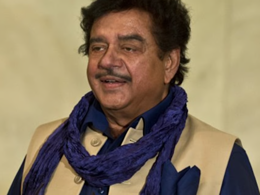 Thank you to everyone who has been concerned: Luv Sinha on father Shatrughan Sinha's health | Hindi Movie News - Times of India
