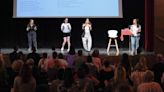 La sexóloga y youtuber Isa Duque reúne a cerca de un centenar de personas en V Escuela Feminista de Ontinyent