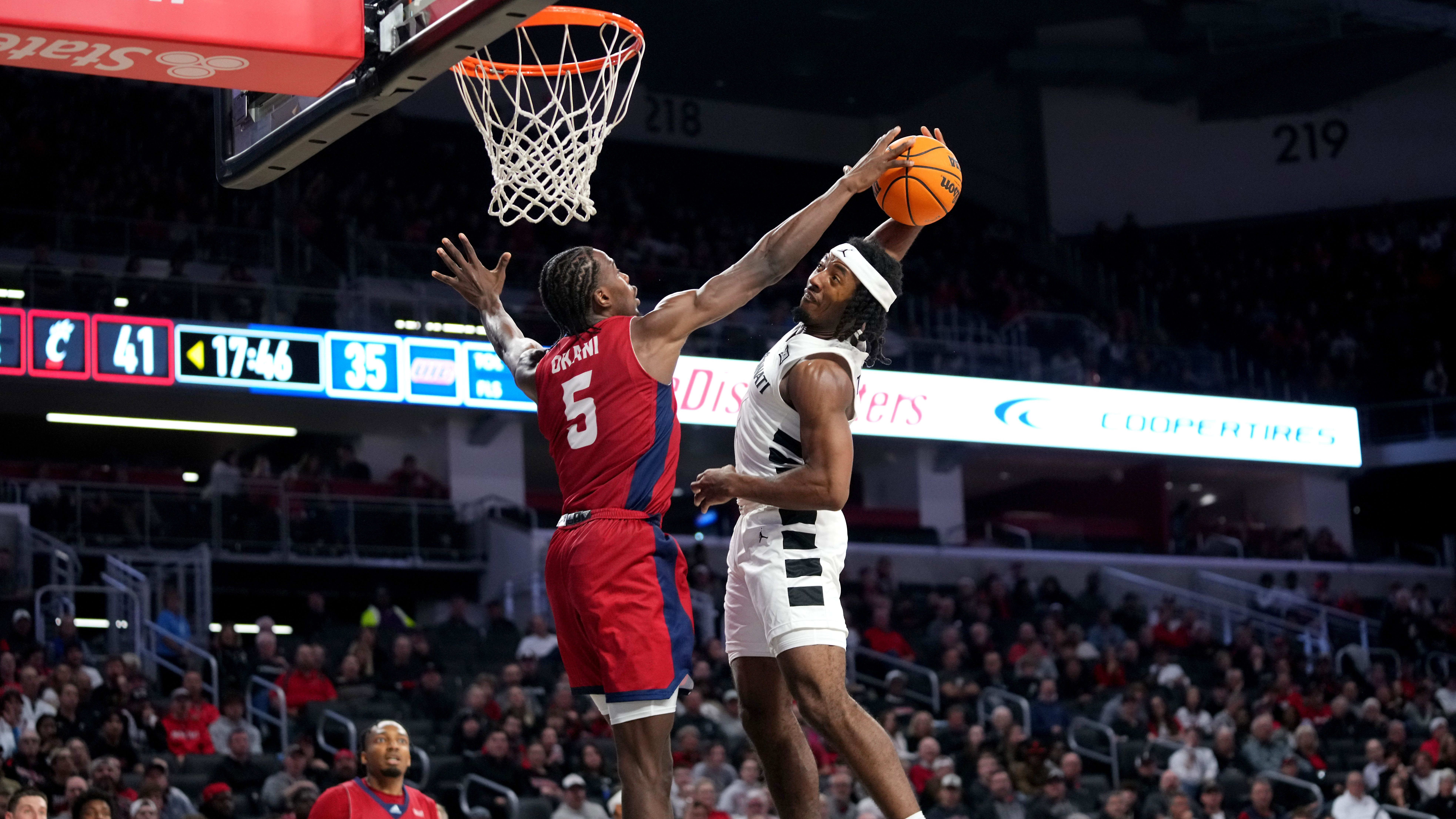 Official: Toby Okani Signs with West Virginia