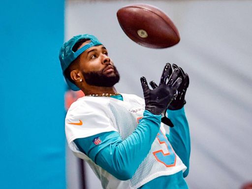 Dolphins’ Odell Beckham flashes athleticism, but sits out both days of minicamp