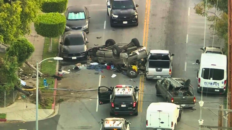 Bicyclist killed when fleeing driver crashes in Los Angeles neighborhood