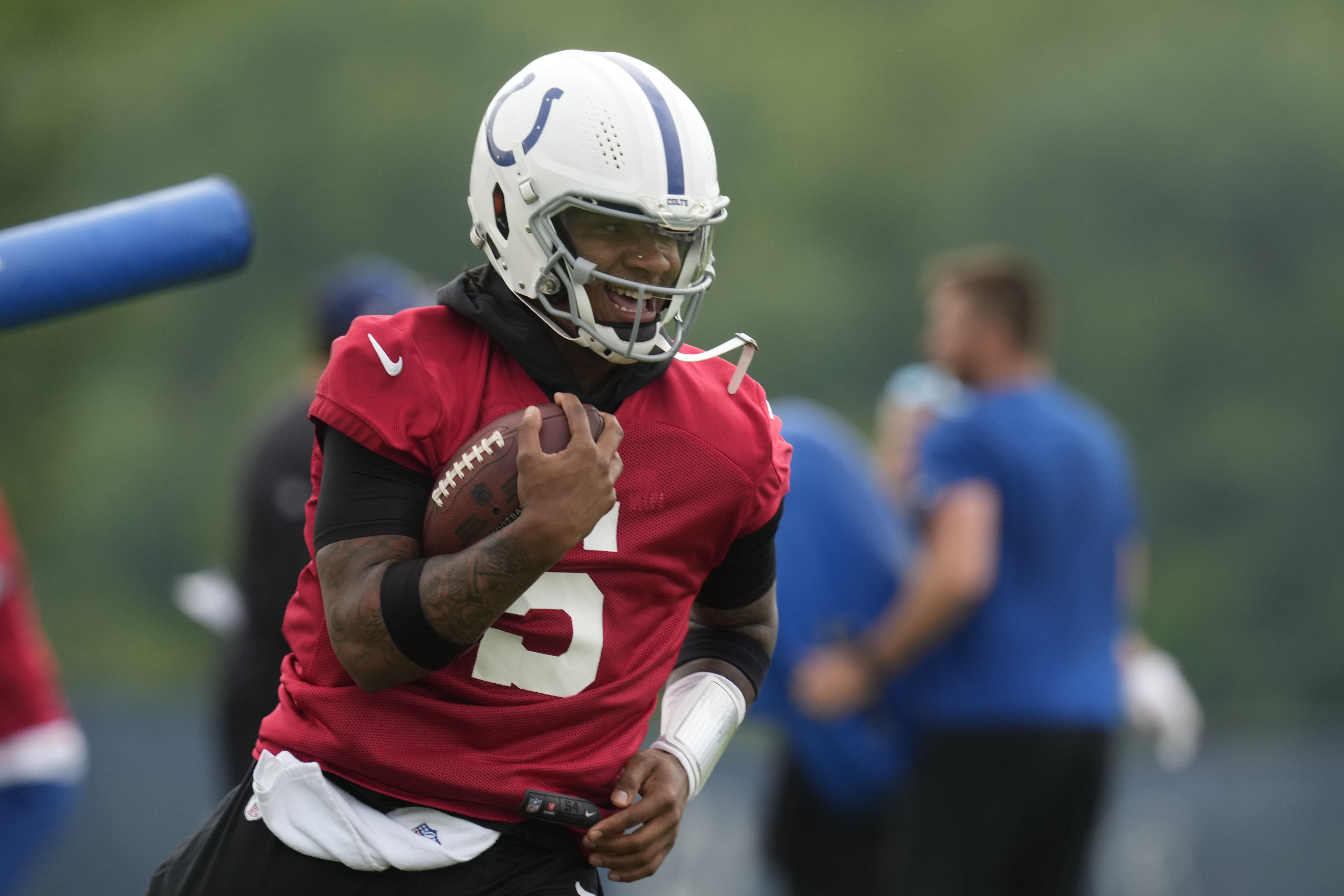 Colts rest QB Anthony Richardson on final day of minicamp with soreness in throwing shoulder