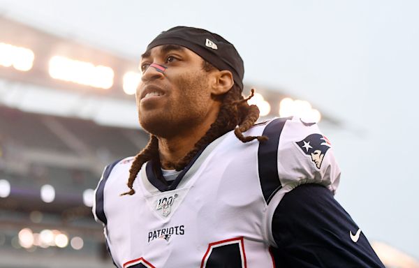 CB Stephon Gilmore reacts to still being an unsigned free agent