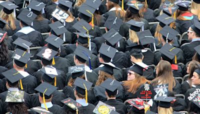 Couple gives Bowling Green State University $121 million on condition students graduate